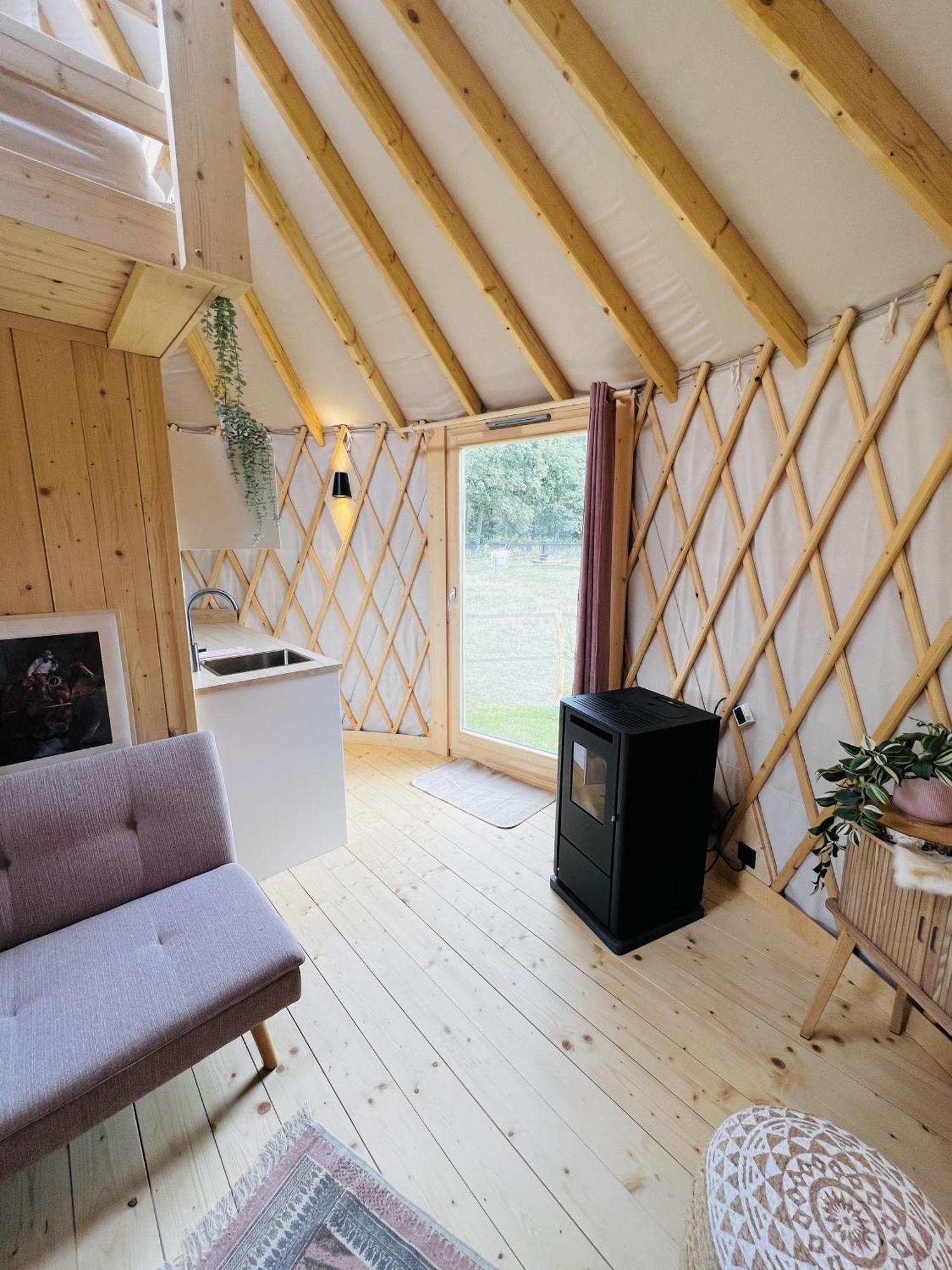 Magnolia Hoeve - Unieke Bestemming Voor Paardenliefhebbers En Bijzondere Overnachtingen In De Natuur Ledeacker Bagian luar foto