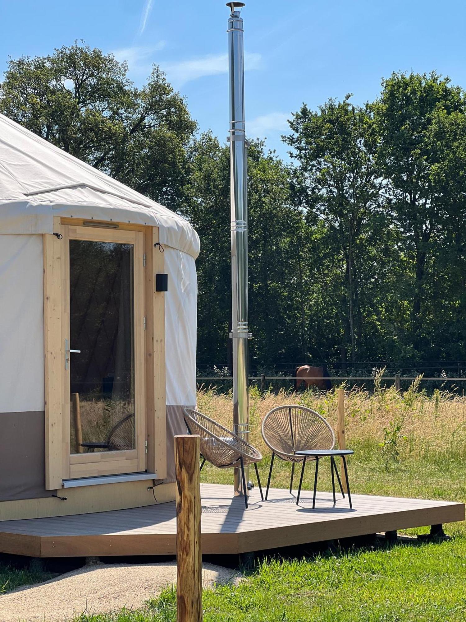 Magnolia Hoeve - Unieke Bestemming Voor Paardenliefhebbers En Bijzondere Overnachtingen In De Natuur Ledeacker Bagian luar foto